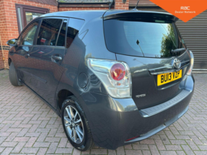 2013 Toyota Verso 1.6 V-Matic Icon Euro 5 5dr Euro 5 in Grey — image 4