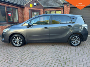 2013 Toyota Verso 1.6 V-Matic Icon Euro 5 5dr Euro 5 in Grey — image 5