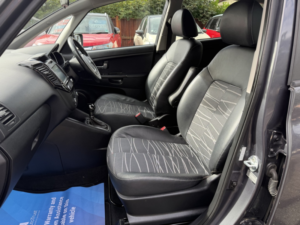 2015 Kia Venga 1.6 3 in Silver — image 4