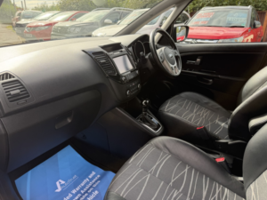 2015 Kia Venga 1.6 3 in Silver — image 5