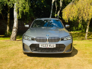 2023 BMW 3 Series 2.0 330e 12kwh M Sport Touring 5dr Petrol Plug-In Hybrid Auto Euro 6 (s/s) (292 Ps) in Grey — image 3