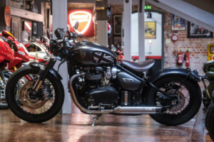 2020 Triumph Bobber *tfc Triumph Bobber - No. 49/750 * in Black — image 3