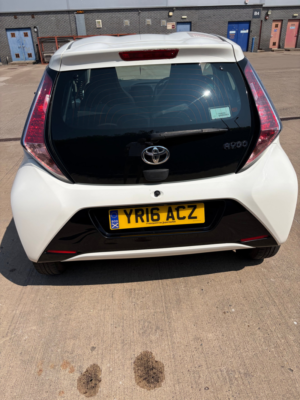 2016 Toyota Aygo 1.0 Vvt-I X-Pression Hatchback 5dr Petrol Manual Euro 6 (68 Ps) in White — image 4