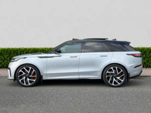 2019 Land Rover Range Rover Velar 5.0 P550 Svautobiography Dynamic Edition SUV 5dr Petrol Auto 4WD Euro 6 (s/s) (550 Ps) in Silver — image 4