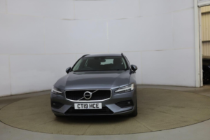 2019 Volvo V60 2.0 D4 Momentum Pro Auto Euro 6 (s/s) 5dr in Grey — image 2