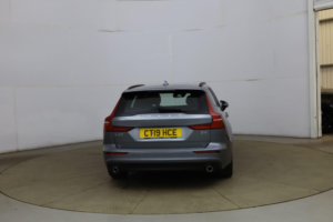 2019 Volvo V60 2.0 D4 Momentum Pro Auto Euro 6 (s/s) 5dr in Grey — image 4