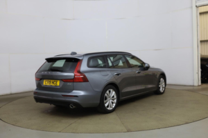 2019 Volvo V60 2.0 D4 Momentum Pro Auto Euro 6 (s/s) 5dr in Grey — image 6