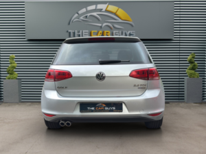 2013 Volkswagen Golf 2.0 Tdi Bluemotion Tech Gt in Silver — image 5