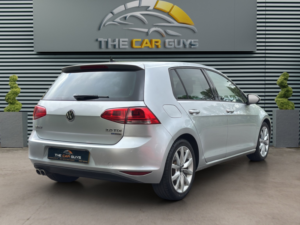 2013 Volkswagen Golf 2.0 Tdi Bluemotion Tech Gt in Silver — image 6
