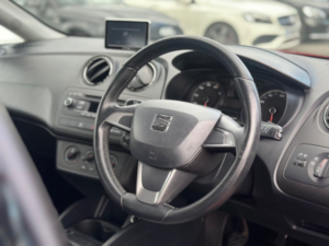 2014 SEAT Ibiza 1.4 Toca Hatchback 5dr Petrol Manual Euro 5 (85 Ps) in Red — image 5