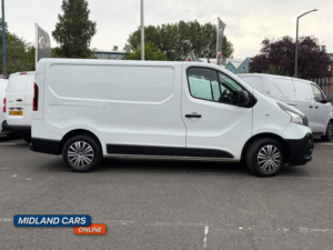 2021 Renault Trafic 2.0 Sl28 Energy Dci 120 Business+ My19 in White — image 4