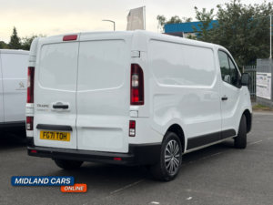 2021 Renault Trafic 2.0 Sl28 Energy Dci 120 Business+ My19 in White — image 5