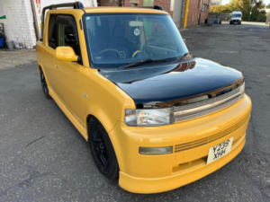 2001 Toyota Bb Opendeck in Yellow — image 3