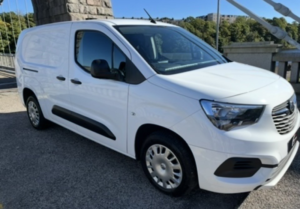 2021 Vauxhall Combo 1.5 Turbo D 2300 Sportive in White — image 4