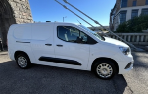 2021 Vauxhall Combo 1.5 Turbo D 2300 Sportive in White — image 6