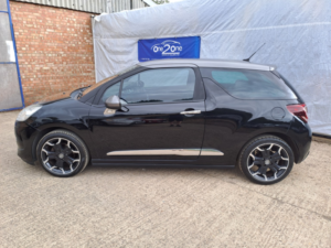 2014 Citroen Ds3 1.6 E-Hdi Airdream Dstyle Plus in Black — image 2
