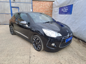 2014 Citroen Ds3 1.6 E-Hdi Airdream Dstyle Plus in Black — image 6