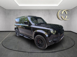 2025 Land Rover Defender 110 3.0 D250 Mhev X-Dynamic Se Auto 4WD Euro 6 (s/s) 5dr in Black — image 3