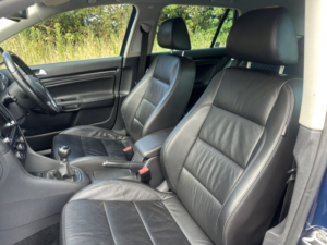 2012 Volkswagen Golf 1.6 Tdi Se in Blue — image 3