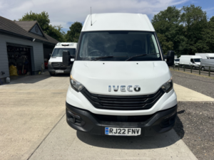 2022 Iveco Daily 2.3 D Hpi 14v Business 35s 3520 in White — image 4