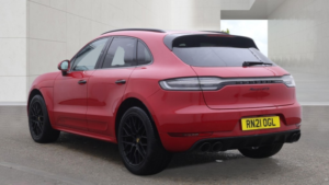2021 Porsche Macan 2.9 T V6 Gts in Red — image 2