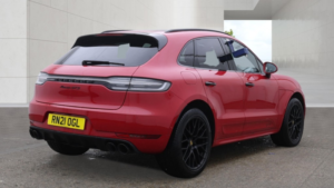 2021 Porsche Macan 2.9 T V6 Gts in Red — image 6
