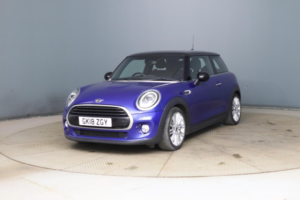 2018 MINI Hatch 1.5 Cooper Steptronic Euro 6 (s/s) 3dr in Blue — image 3