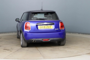 2018 MINI Hatch 1.5 Cooper Steptronic Euro 6 (s/s) 3dr in Blue — image 5