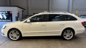 2014 Skoda Superb 2.0 Tdi Elegance Diesel White Estate 5dr Satnav+leather+cruise in White — image 2