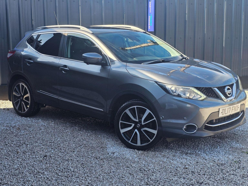 2017 Nissan Qashqai 1.6 Dci Tekna Xtron Euro 6 (s/s) 5dr in Grey — image 1