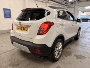 2015 Vauxhall Mokka 1.6 Cdti Se in White — image 4