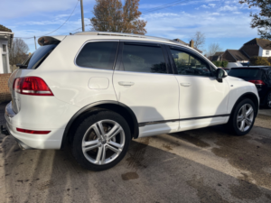 2014 Volkswagen Touareg 3.0 Tdi V6 Bluemotion Tech R-Line in White — image 5