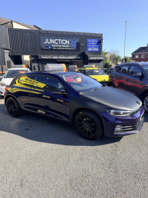 2015 Volkswagen Scirocco 1.4 Tsi Bluemotion Tech in Purple — image 4