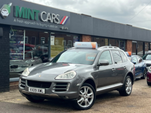 2009 Porsche Cayenne 3.0 Tdi V6 in Grey — image 2