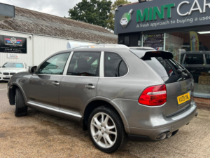 2009 Porsche Cayenne 3.0 Tdi V6 in Grey — image 6