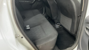 2016 Dacia Duster 1.5 Laureate Dci 110 Diesel White 5dr 1 Owner+lowtax+satnav+9 Stamps in White — image 6