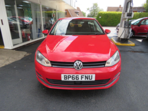 2016 Volkswagen Golf 1.6 Tdi Bluemotion Tech Match Edition Euro 6 (s/s) 5dr in Red — image 2