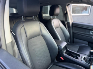 2018 Land Rover Discovery Sport 2.0 Td4 Se Tech 4WD Euro 6 (s/s) 5dr in Black — image 4