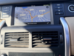 2018 Land Rover Discovery Sport Td4 Hse in Red — image 6