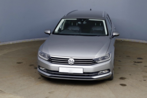 2015 Volkswagen Passat 2.0 Tdi Bluemotion Tech Gt in Silver — image 3