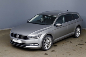 2015 Volkswagen Passat 2.0 Tdi Bluemotion Tech Gt in Silver — image 4