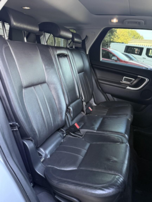 2015 Land Rover Discovery Sport 2.0 Td4 Hse in Silver — image 6