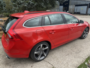 2013 Volvo V60 1.6 D2 R-Design in Red — image 3