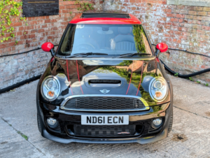 2011 MINI Hatch 1.6 John Cooper Works Hatch in Black — image 3