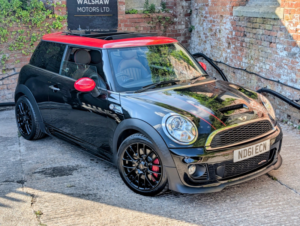 2011 MINI Hatch 1.6 John Cooper Works Hatch in Black — image 4