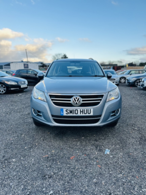 2010 Volkswagen Tiguan 2.0 Tdi S in Grey — image 2