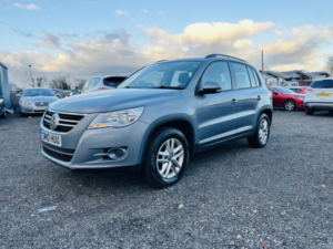 2010 Volkswagen Tiguan 2.0 Tdi S in Grey — image 3