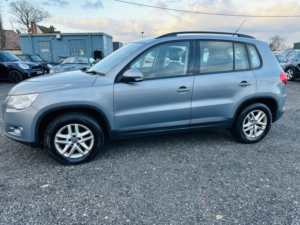 2010 Volkswagen Tiguan 2.0 Tdi S in Grey — image 4