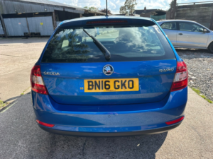 2016 Skoda Rapid Spaceback 1.4 Tdi Se Tech in Blue — image 4