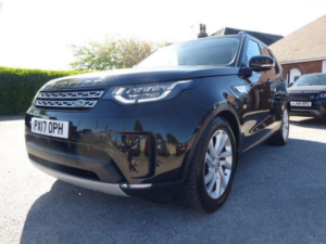 2017 Land Rover Discovery 2.0 Sd4 Hse Auto 4WD Euro 6 (s/s) 5dr in Black — image 6